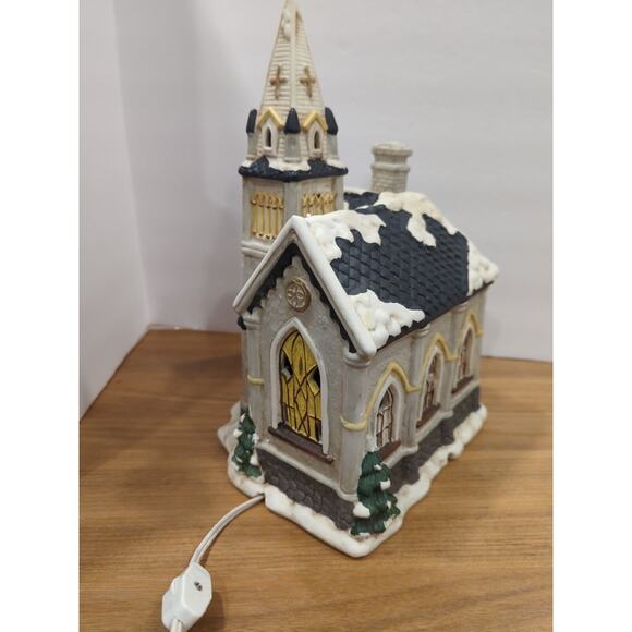 Village Square Porcelain Lighted Church 1995 Christmas Mervyns - Picture 3 of 15